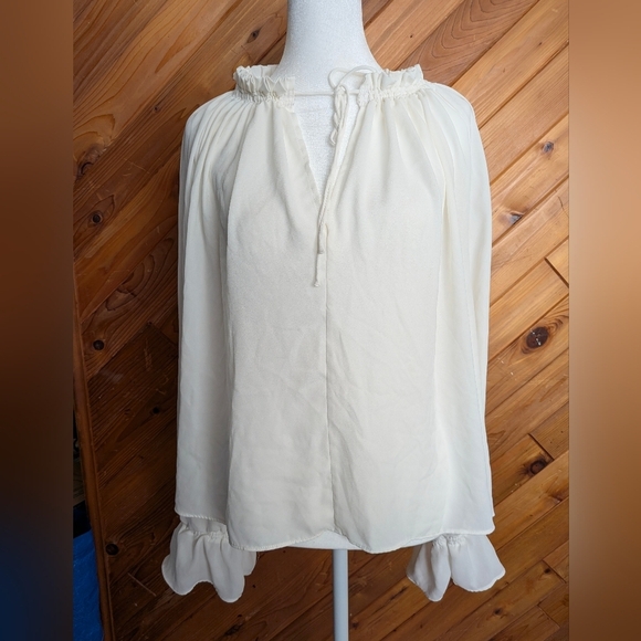 Madewell Cream Blouse with Ruffle Details Size XL - Picture 3 of 9